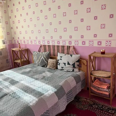 Cosy Puessi Town