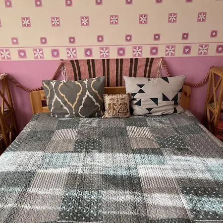 Cosy Puessi Town Pyussi